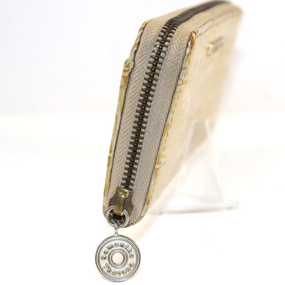 Samantha Thavasa Embossed Zip Wallet – Beige Patent Logo Print - Picture 8 of 8